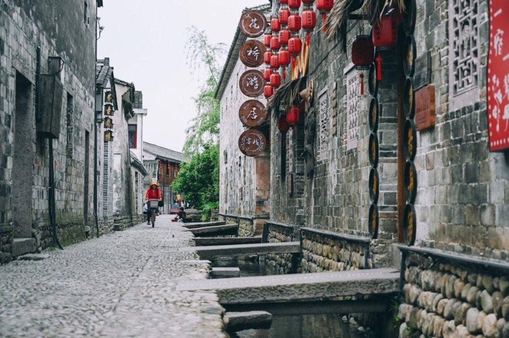 升空的愤怒奶奶